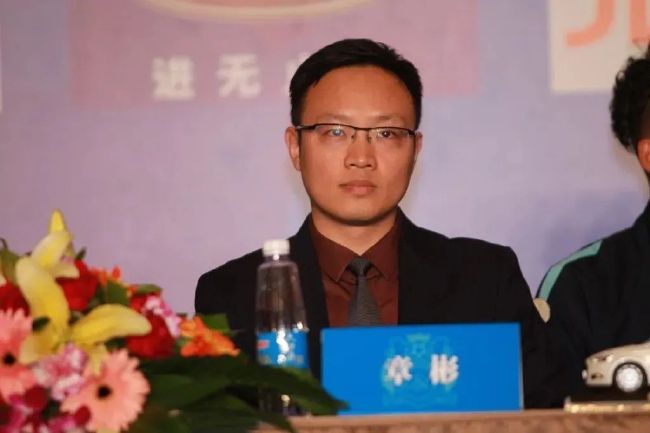 白丝美女高潮